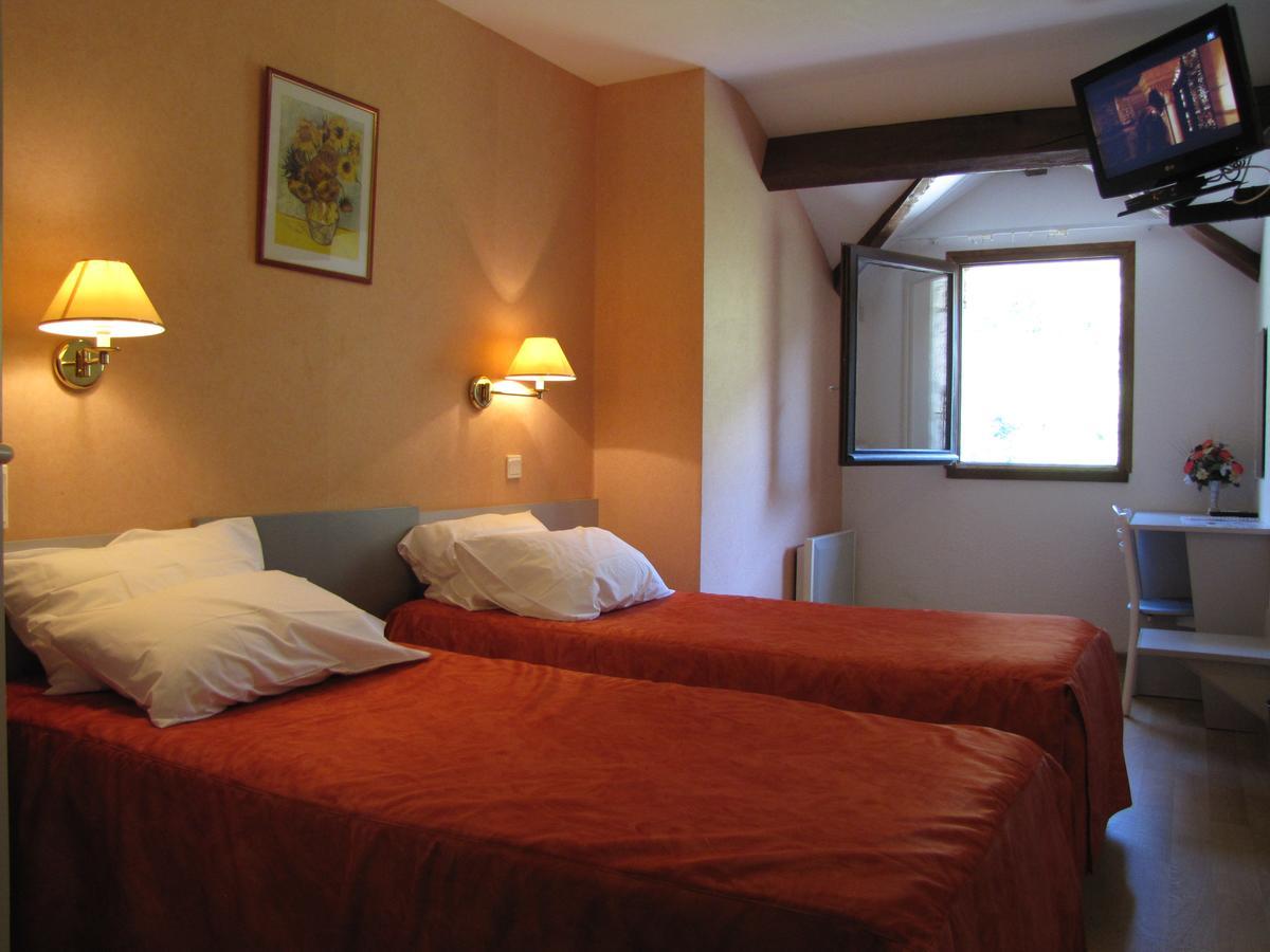 Hotel Chante-Perdrix サン・テニミー エクステリア 写真